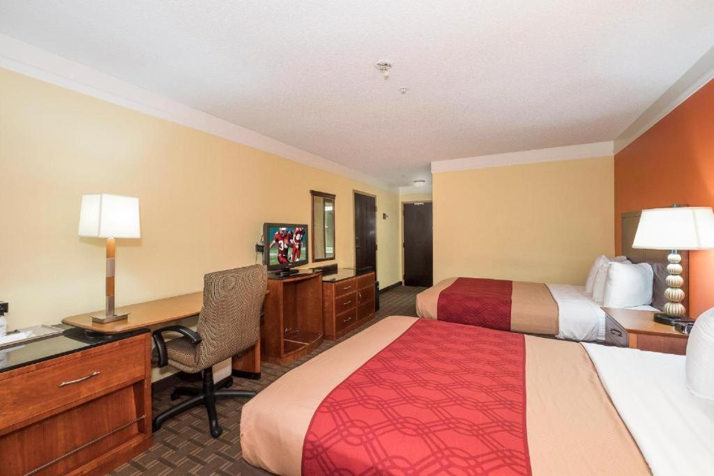 My Home & Suites Madison Ga Экстерьер фото