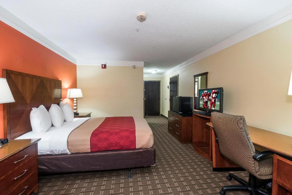 My Home & Suites Madison Ga Экстерьер фото