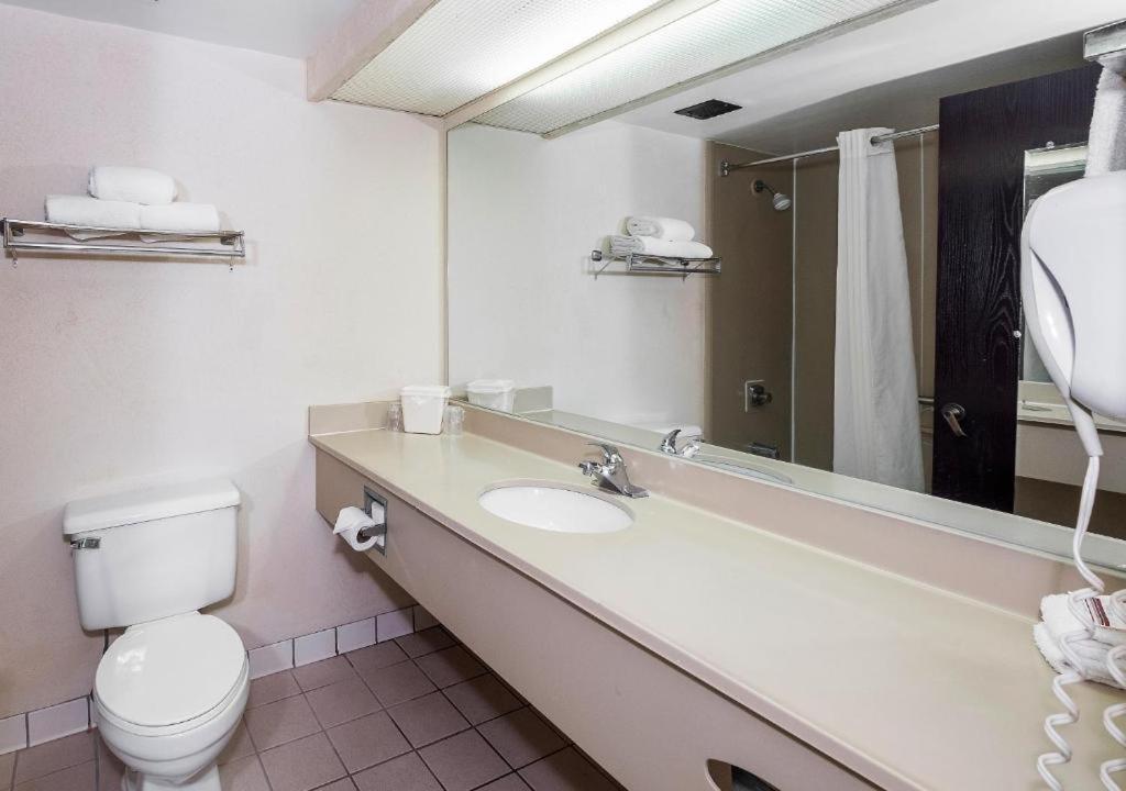 My Home & Suites Madison Ga Экстерьер фото