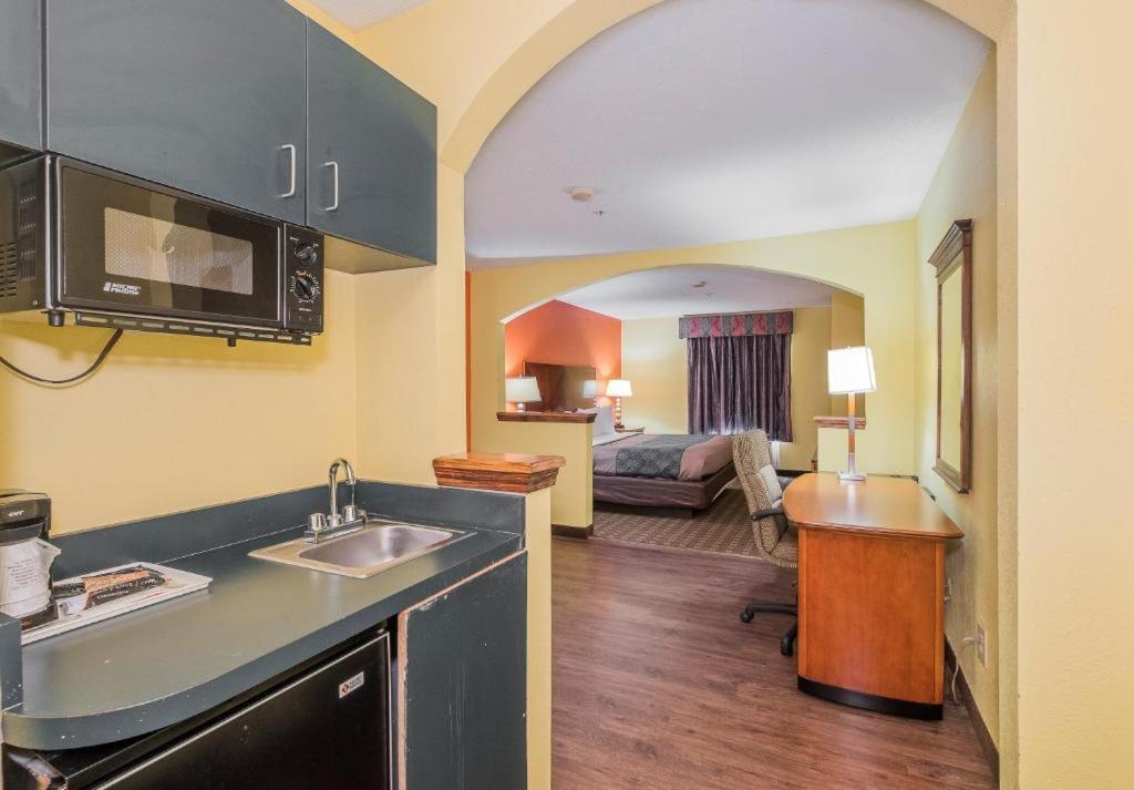 My Home & Suites Madison Ga Экстерьер фото